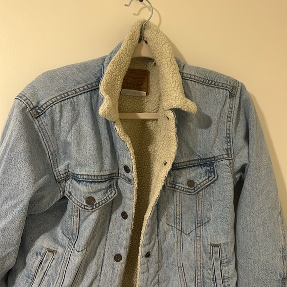 Women's Original Denim Trucker with Sherpa Lining 💙 - Picture 7 of 11